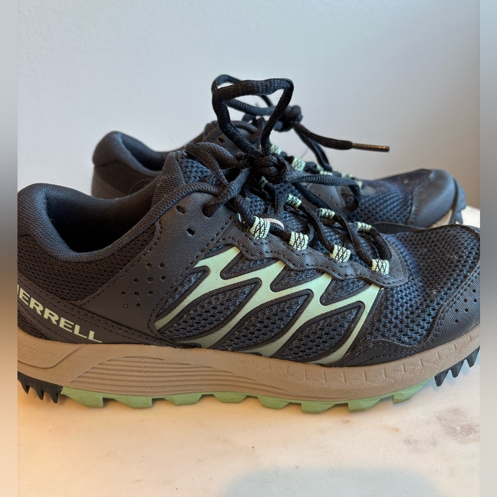Merrill Trail Sneakers